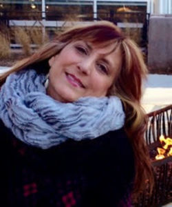 Meet your Posher, Joni